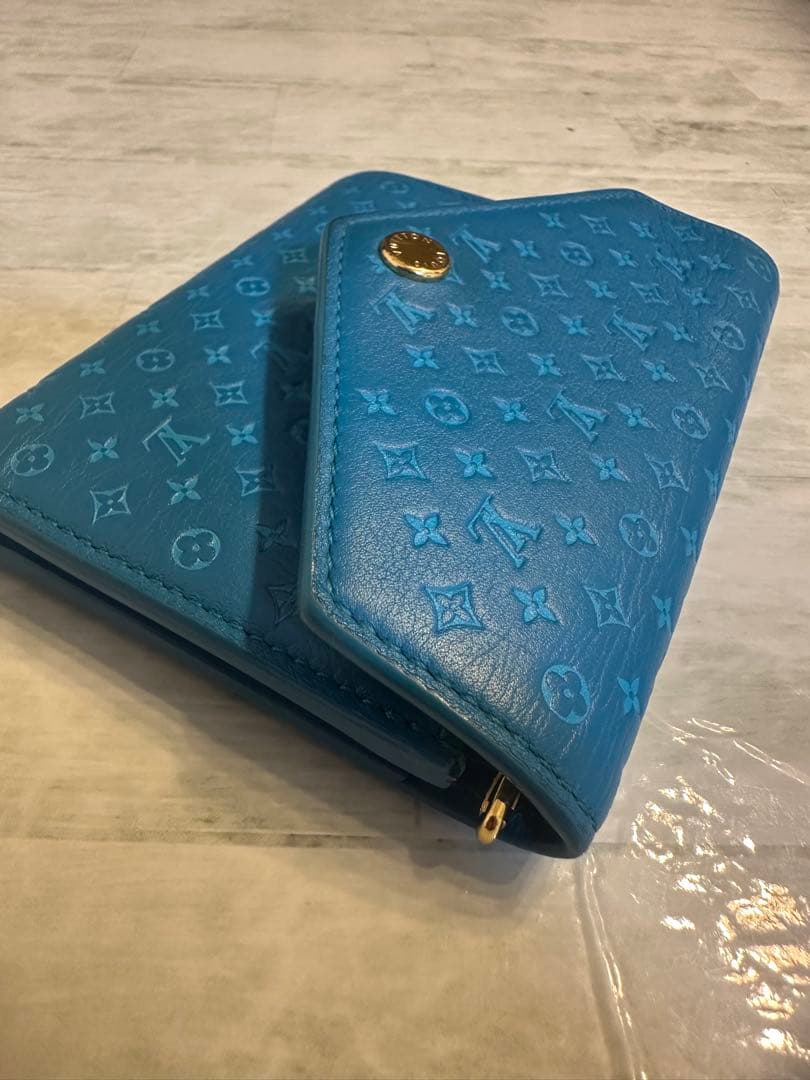 ルイヴィトンレディースポルトフォイユヴィクトリーヌナノグラム