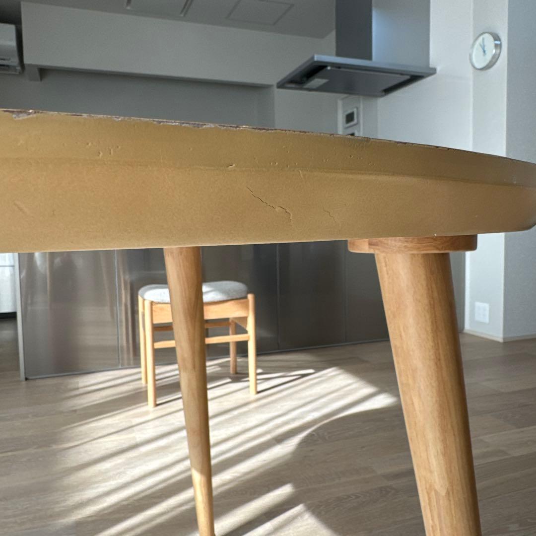 円形ナチュラルウッドダイニングテーブル