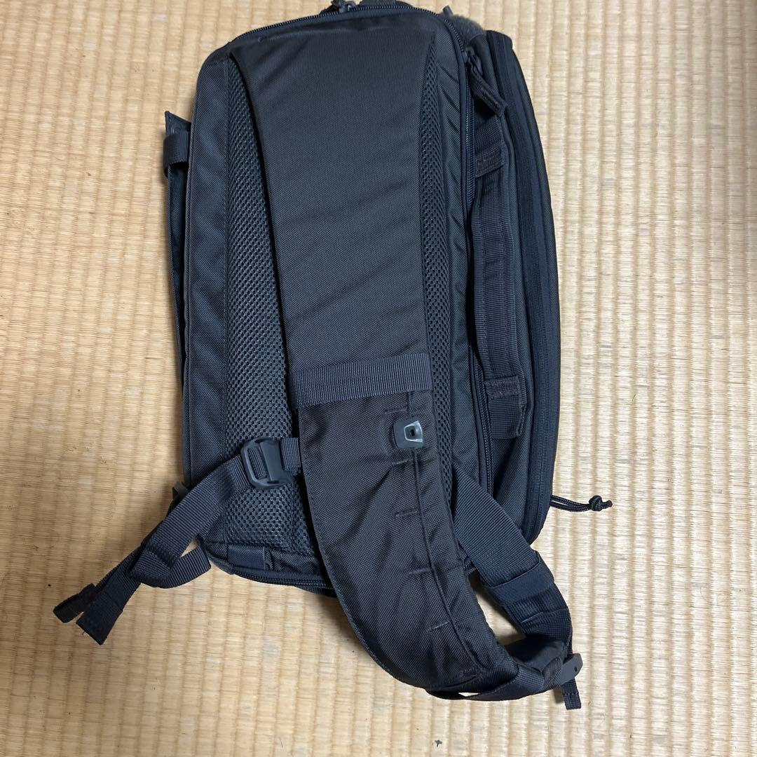 5.11タクティカル　56701LV10 2.0 グレー　スリングバックパック