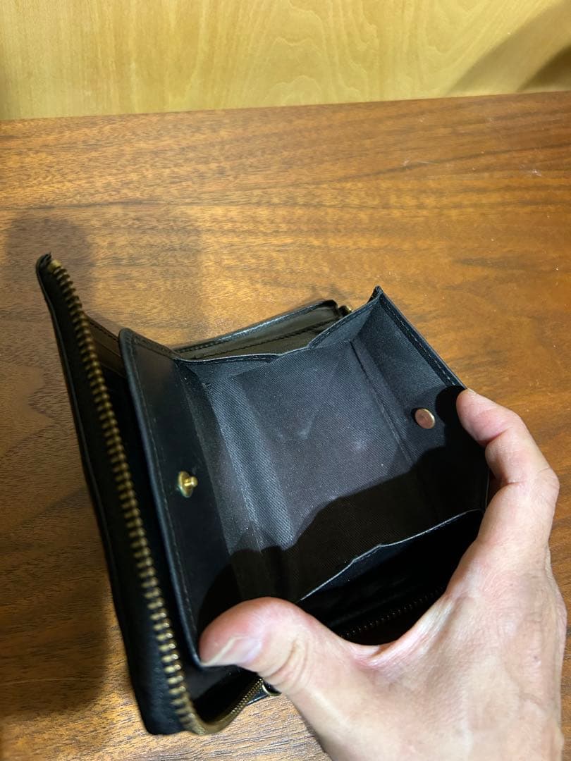 SLOW BEAMSブラック 栃木レザー 二つ折り財布