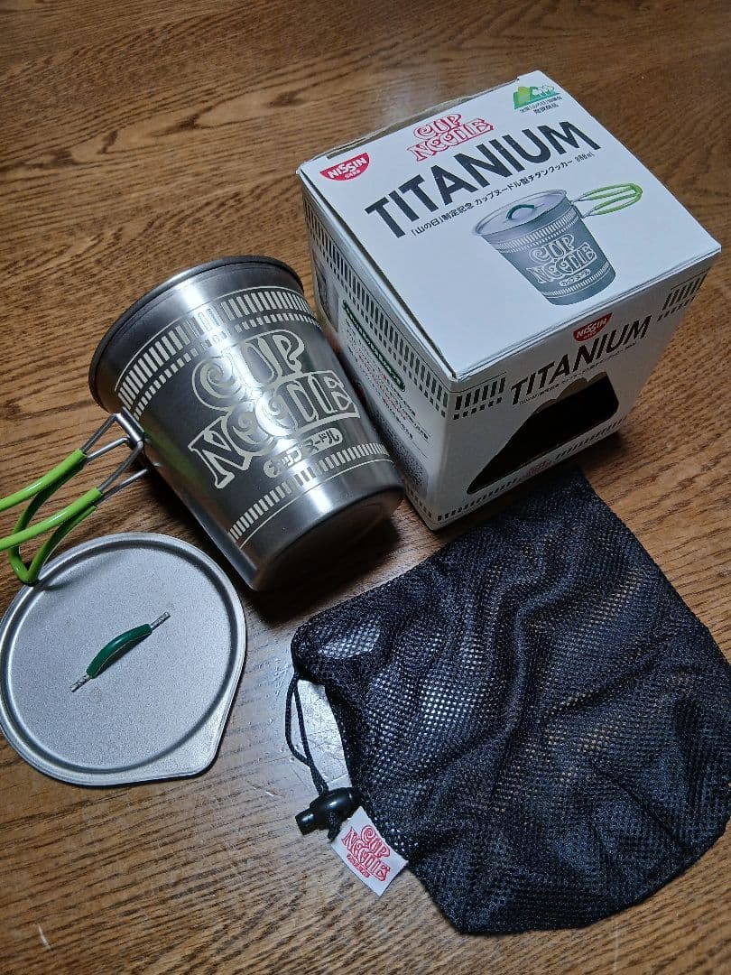 ラスト割引となります。 山の日限定カップヌードル型チタンクッカー 800ml