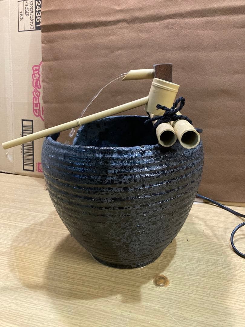 ユ*ル様 信楽焼 電動つくばい 陶器 蹲 鹿威し 水鉢 室内　和風 陶器 幅約2