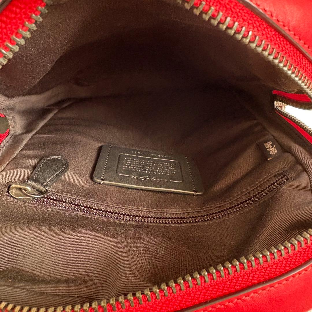 極美品　COACH グラハム　ボディバッグ　レッド