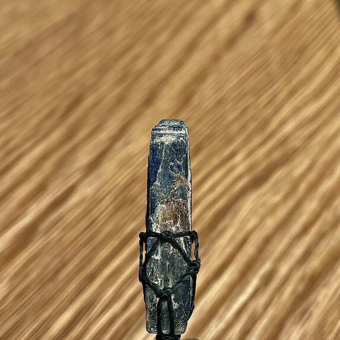 カイヤナイト ネパール産 ＊ ハンドメイド マクラメペンダント ネックレス ②