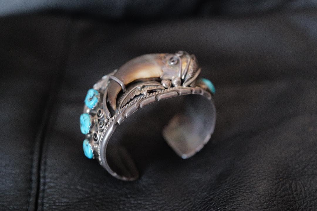 シルバーバングル インディアンジュエリー（ナバホ族 ベアクロー ターコイズ）
