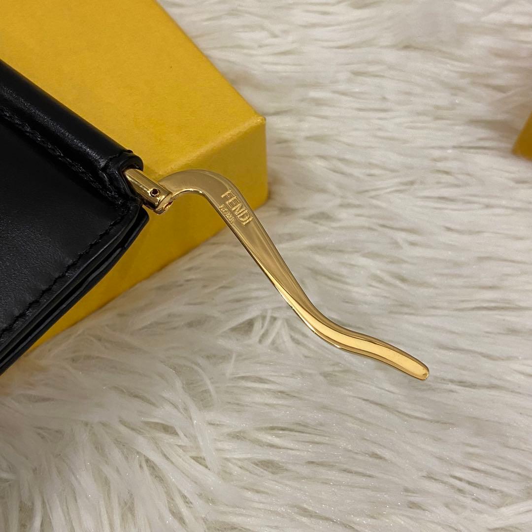 ⭐️未使用級⭐️　FENDI　FFロゴ　マネークリップ　折り財布　ブラック　レザー