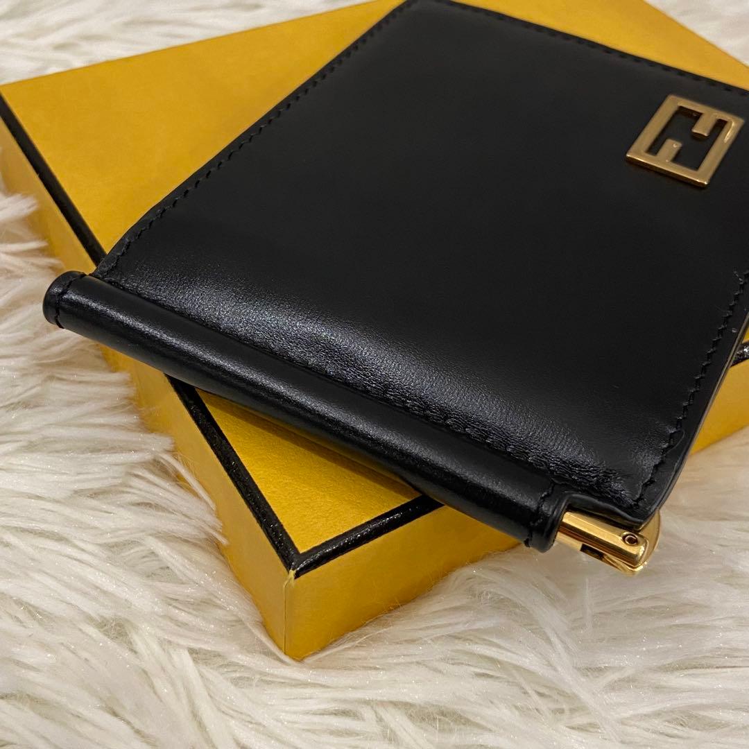 ⭐️未使用級⭐️　FENDI　FFロゴ　マネークリップ　折り財布　ブラック　レザー