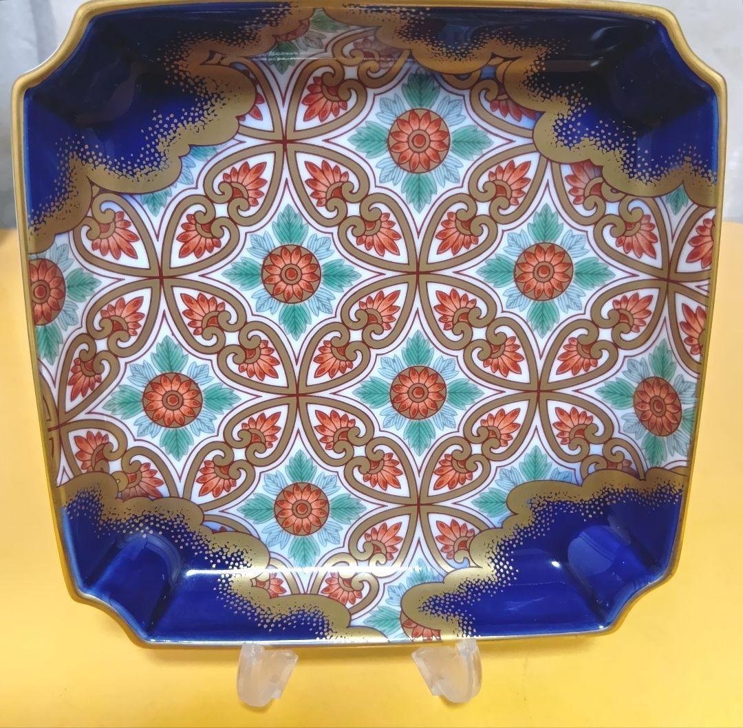 骨董品　有田焼　深川製磁　金襴手更紗　角5号飾皿　高級ケース箱付き