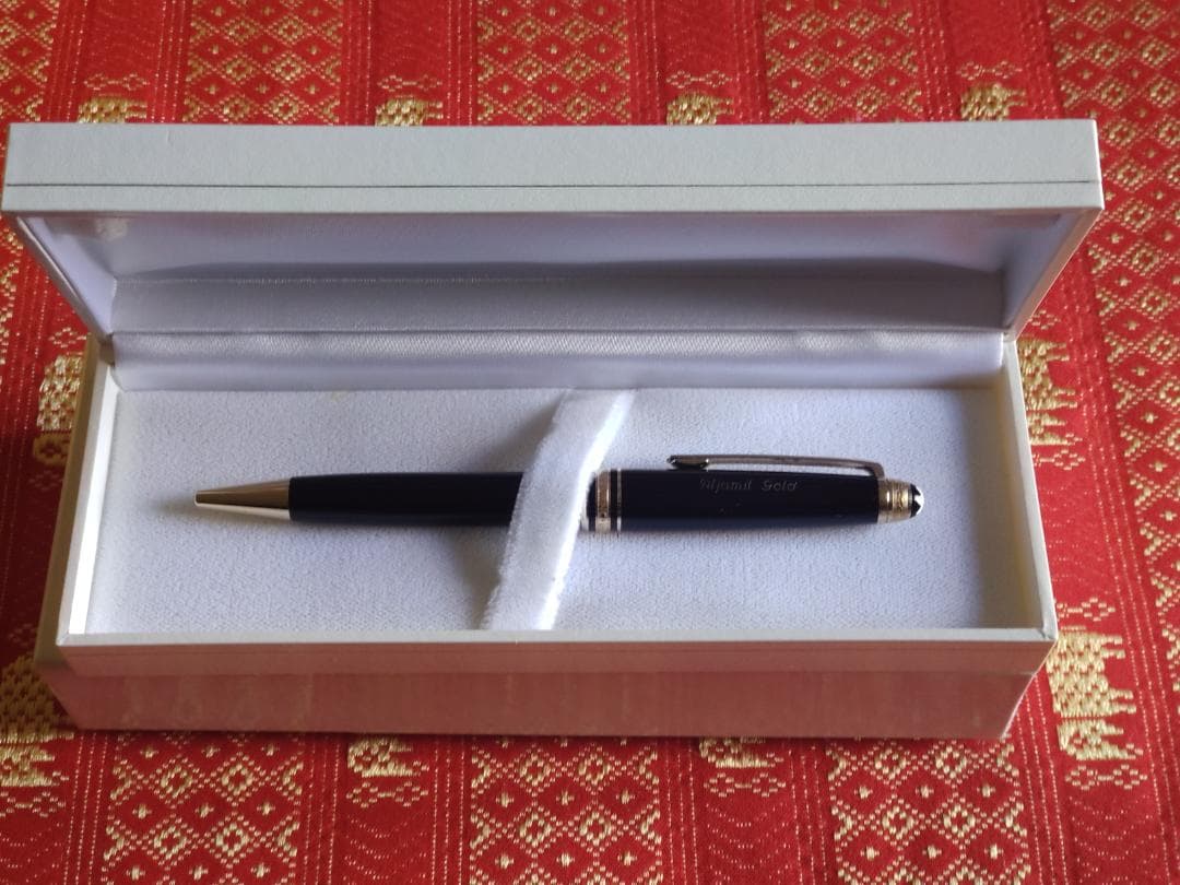 MONTBLANC　スペシャルブルーサファイアボールペン　本革ケース　化粧箱入り