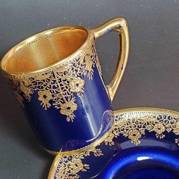 初期オールドノリタケ　メープルリーフ印　金盛上藍線帯華装飾紋　カップ　ソーサー