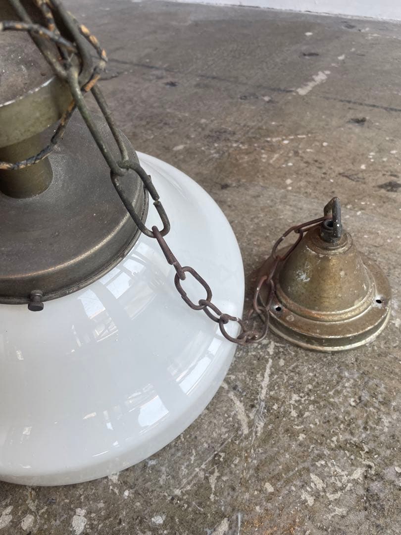 【アンティークライト】ミルクガラス　真鍮　昭和レトロ　 照明　ビンテージ