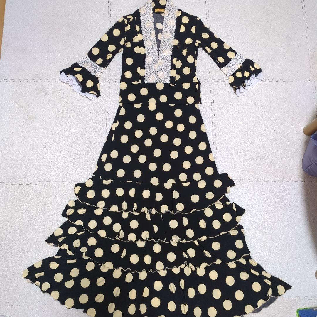 水玉模様 フリル付きロングドレス