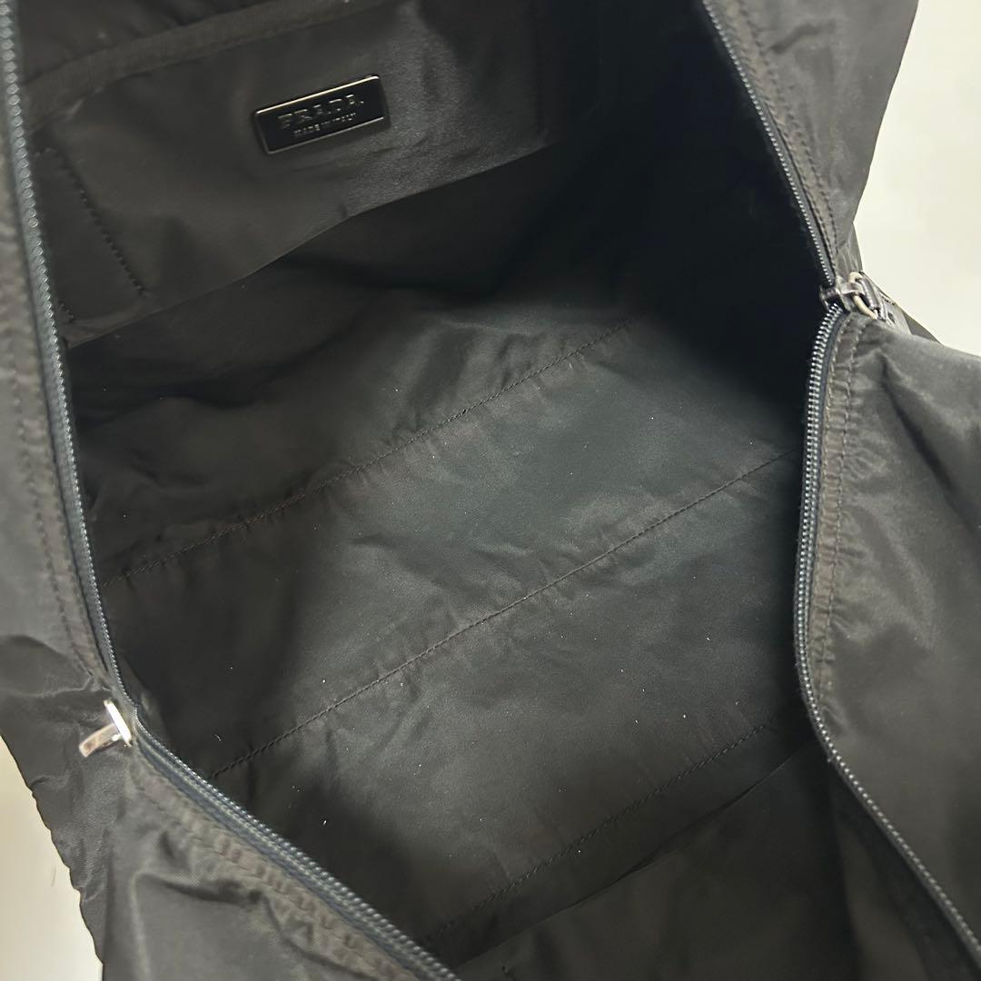 PRADA プラダ 三角プレート ボストンバッグ トラベルバッグ 黒色