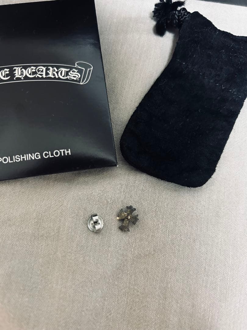 早い者勝ち！クロムハーツシルバークロスピアス