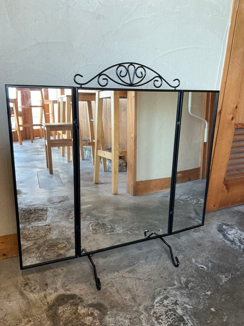 ミラー　IKEAKARMSUND