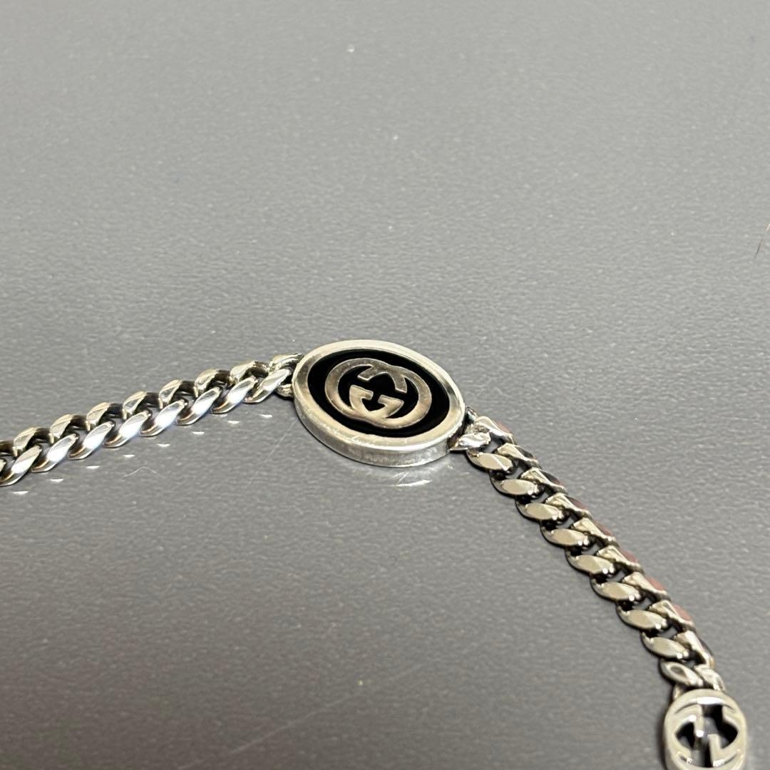 【Gucci 】シルバーブレスレット ロゴ入り