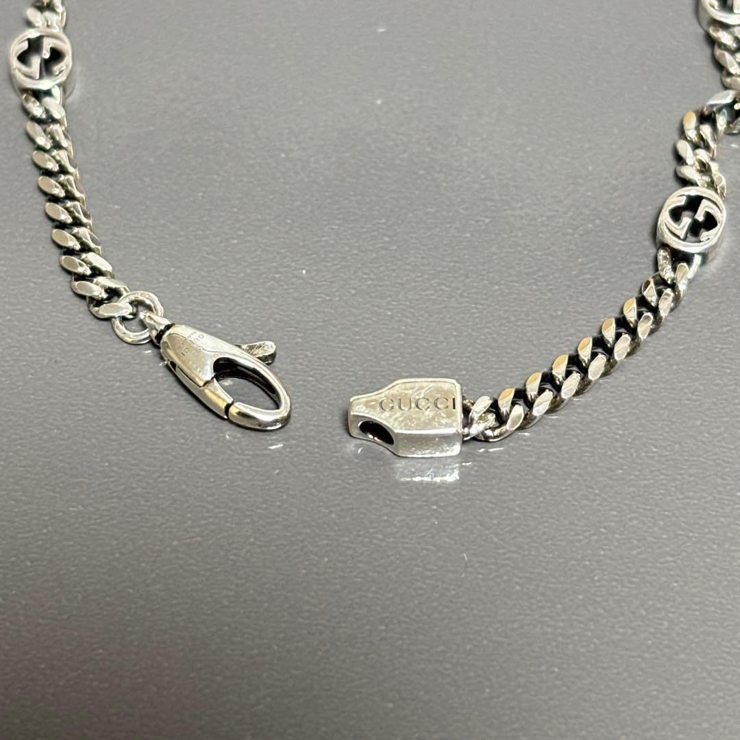 【Gucci 】シルバーブレスレット ロゴ入り