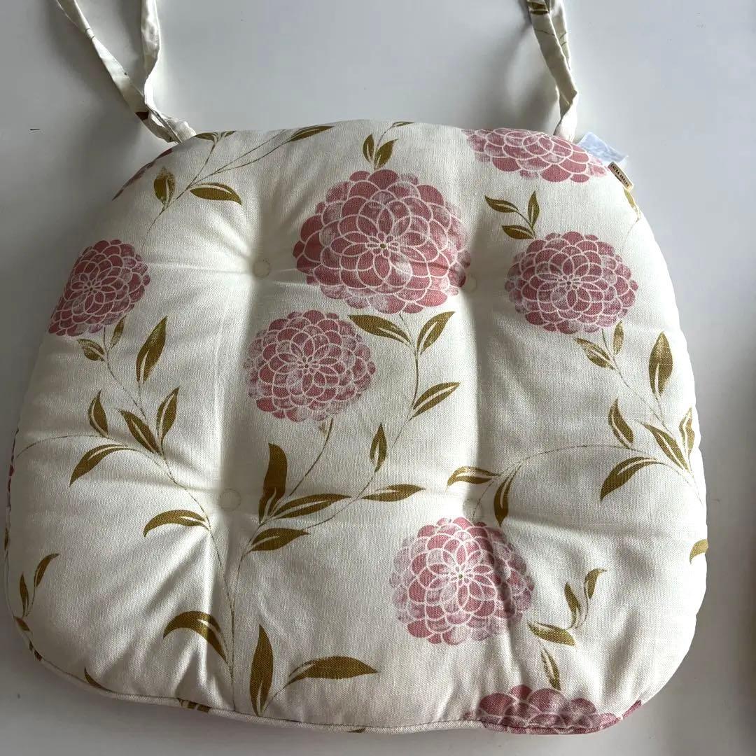 ローラアシュレイ   エリン柄  クッション