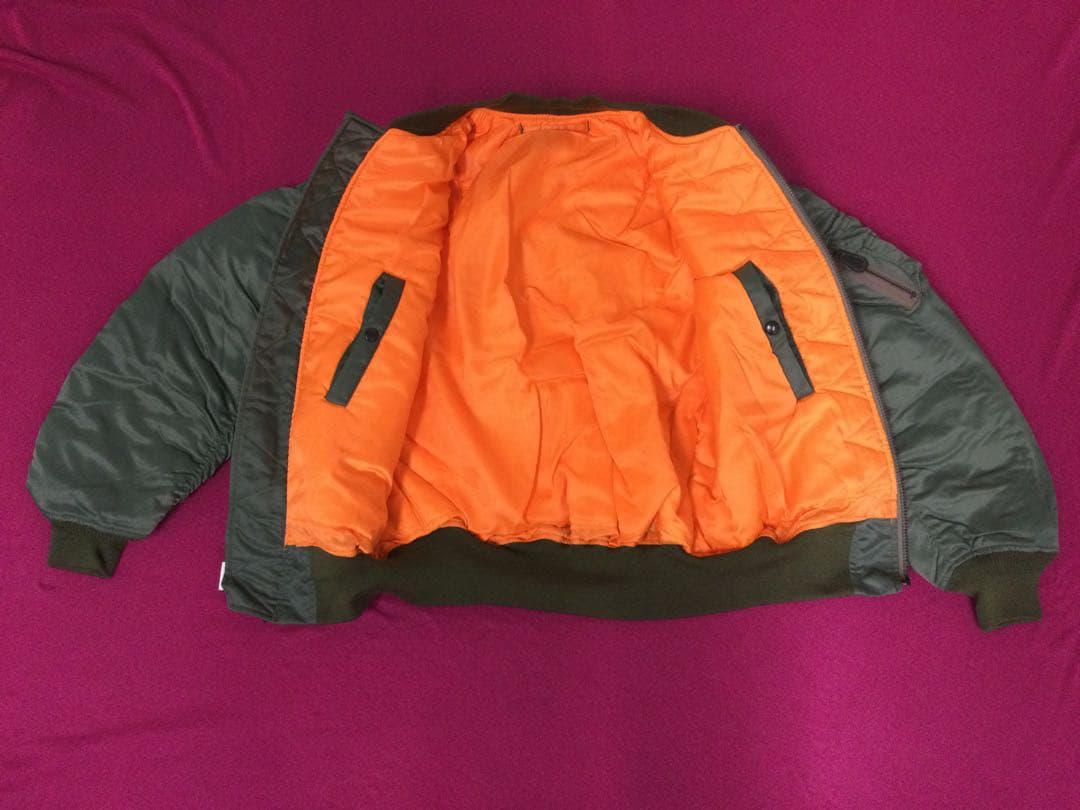 pineapple army's MA-1スタイル オリーブグリーンジャケット