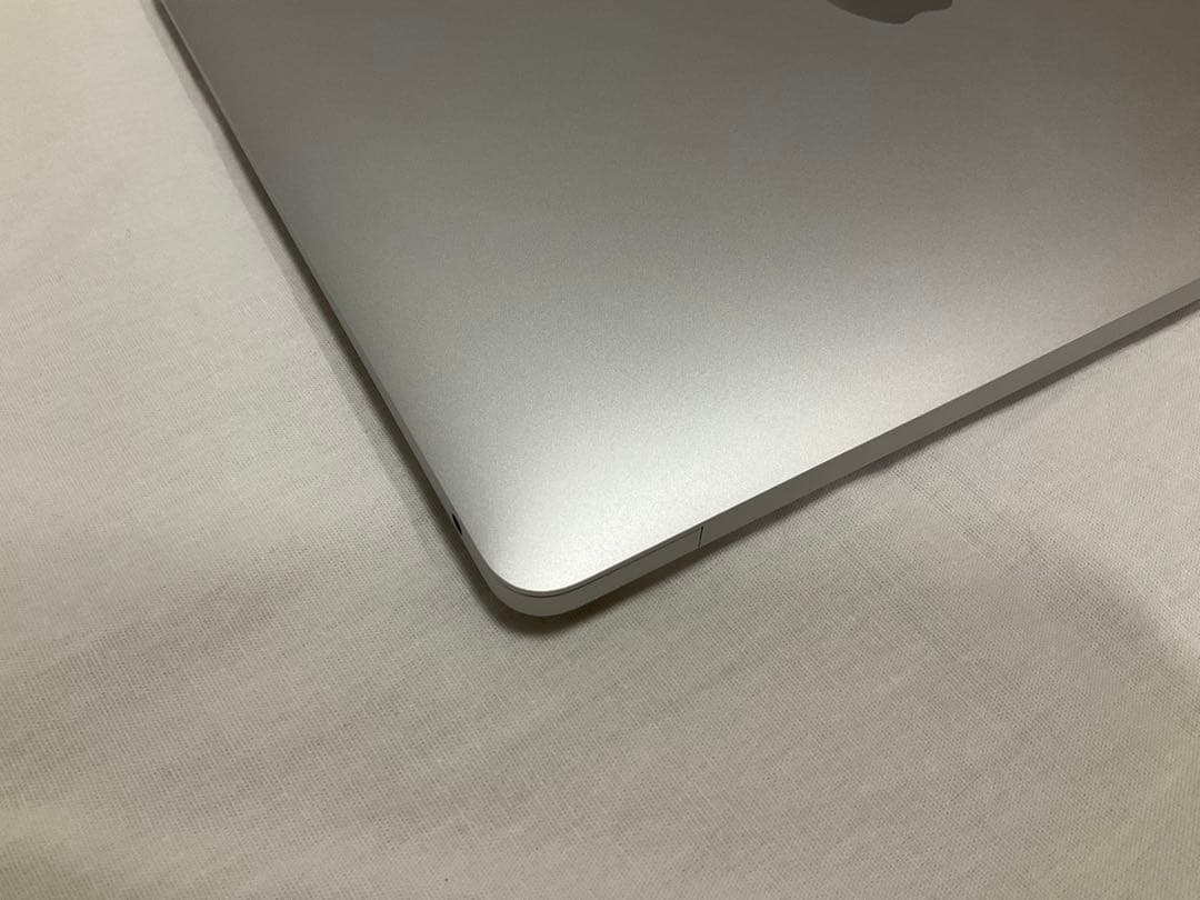 【美品】MacBook Air M1 / バッテリー99% / 充電器未使用