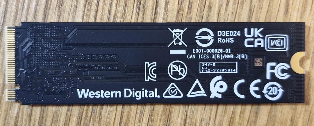 WDS100T3X0E WD BLACK SN770 NVMe SSDシリーズ