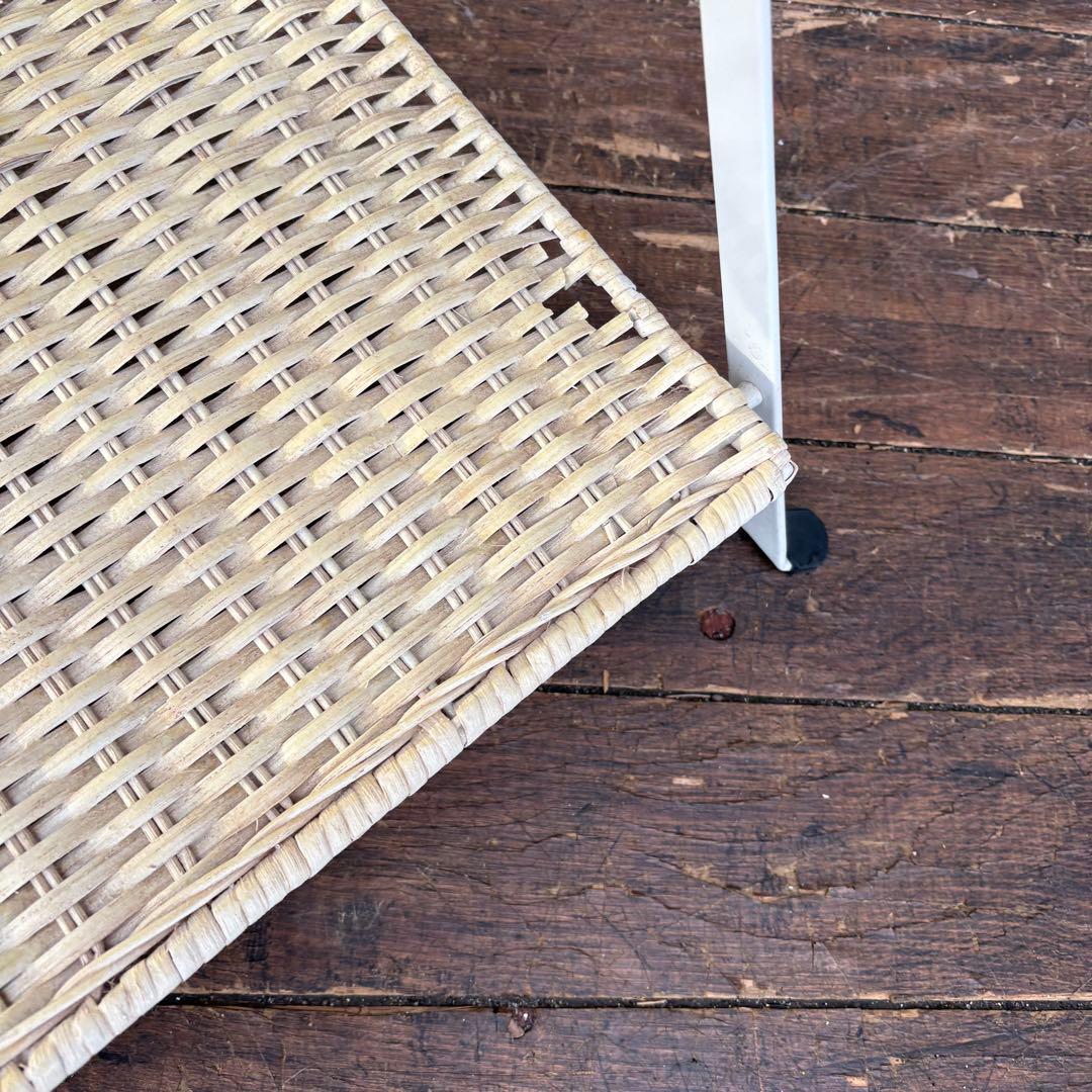 D2上 北欧レトロ メタルフレーム ラタンサイドテーブル マガジンラック付き