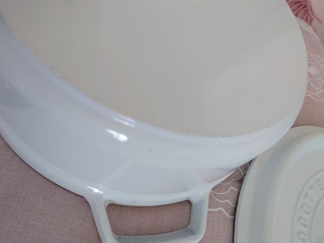 Staubピコココットラウンドシャローホワイト26cm