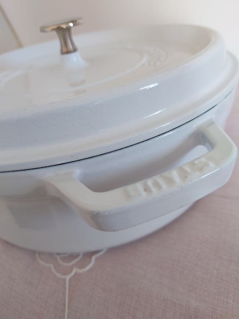 Staubピコココットラウンドシャローホワイト26cm