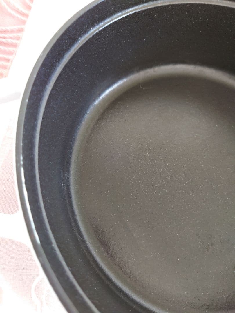 Staubピコココットラウンドシャローホワイト26cm