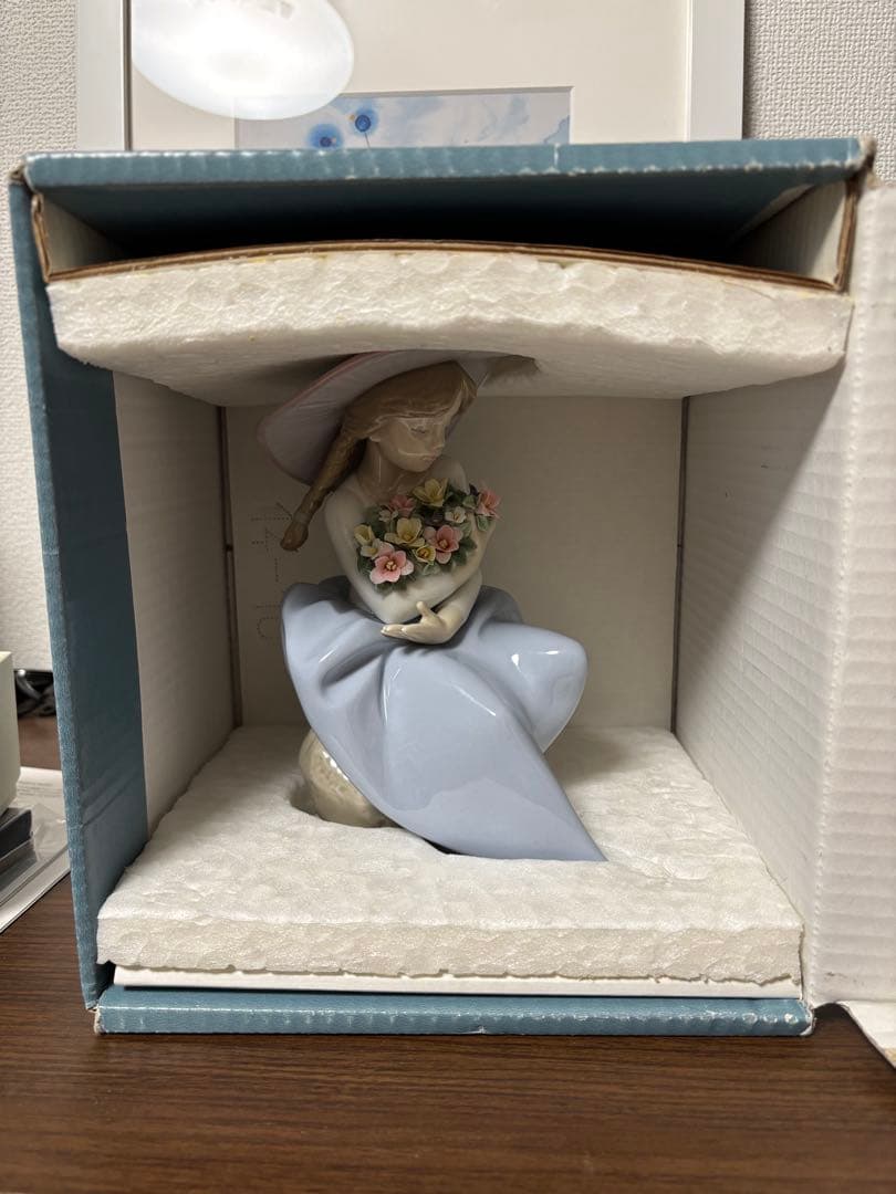 リヤドロ　花の香りに包まれて