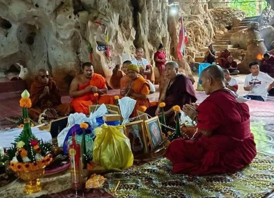 【限定1】クイーンバージニア　チャーム魅力、愛情、幸運 プラクルアン