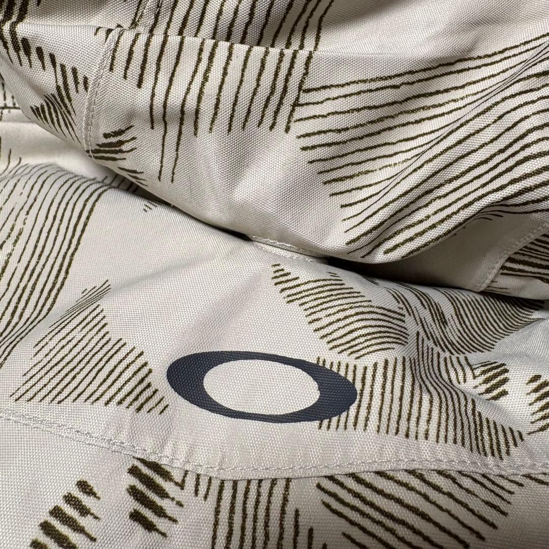 新品未使用　OAKLEY オークリー　スカル柄　スノーウェア　ジャケット