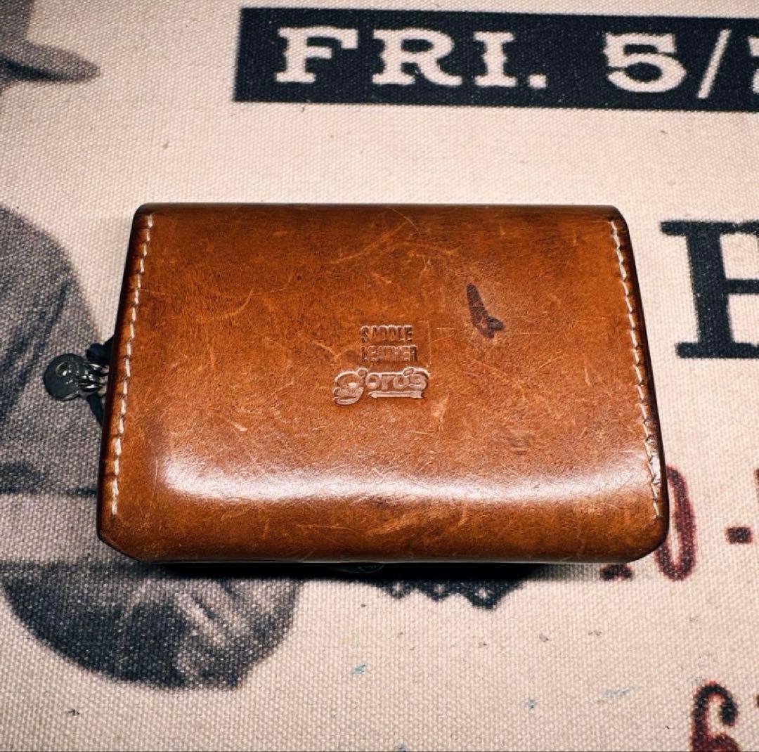 ゴローズ　二つ折りカードケース、財布