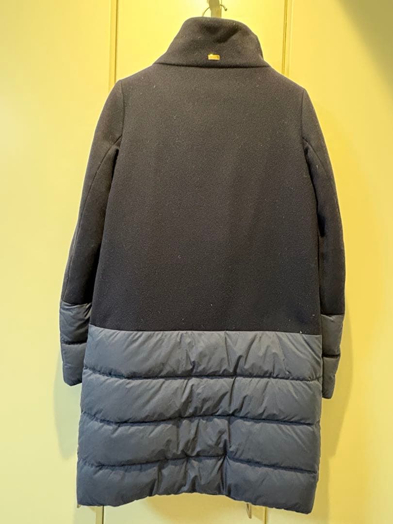 Herno ネイビー ダウン　40 ロゴプレート付　ヘルノ　ダウンコート