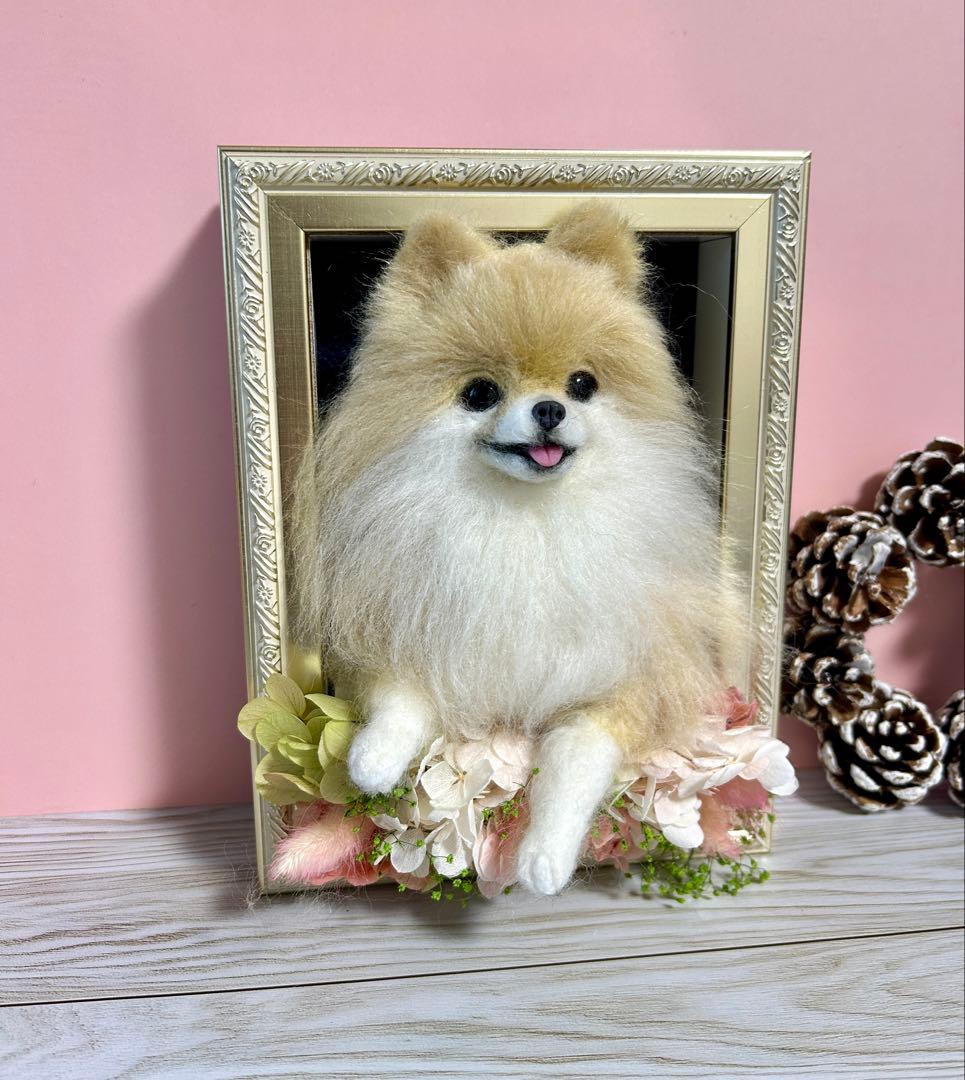 羊毛フェルト　にこにこポメラニアンのフラワーフレーム　no.26