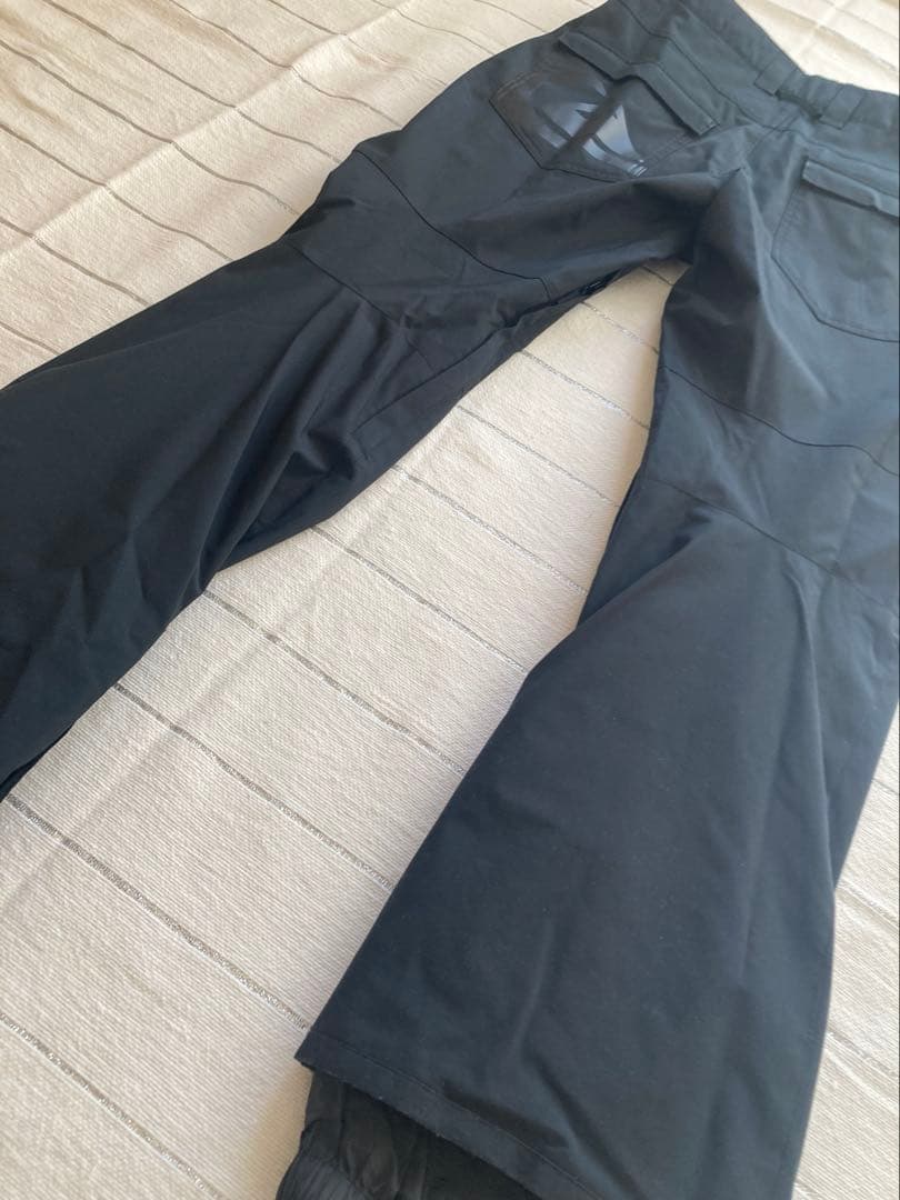 未使用に近い⭐︎クイックシルバー、スノーボードパンツ、スノボウェア、黒、Sサイズ、