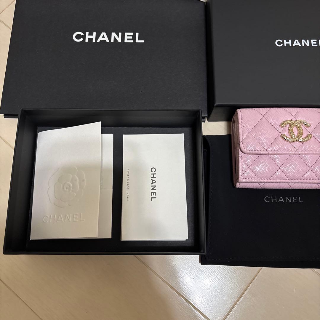 ［新品ほぼ未使用］CHANELシャネル正規品スモールウォレット三つ折り財布ピンク