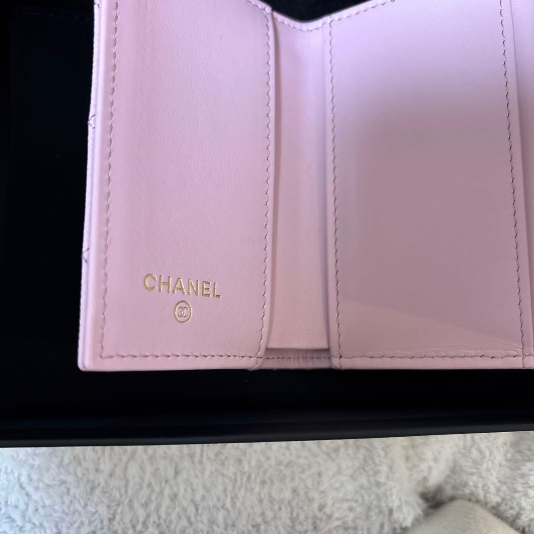 ［新品ほぼ未使用］CHANELシャネル正規品スモールウォレット三つ折り財布ピンク