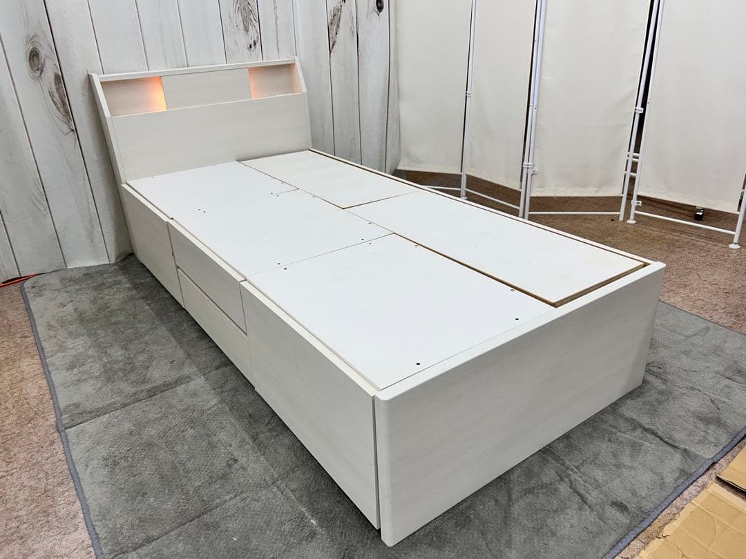 引き出し4杯付きシングルベッドフレーム