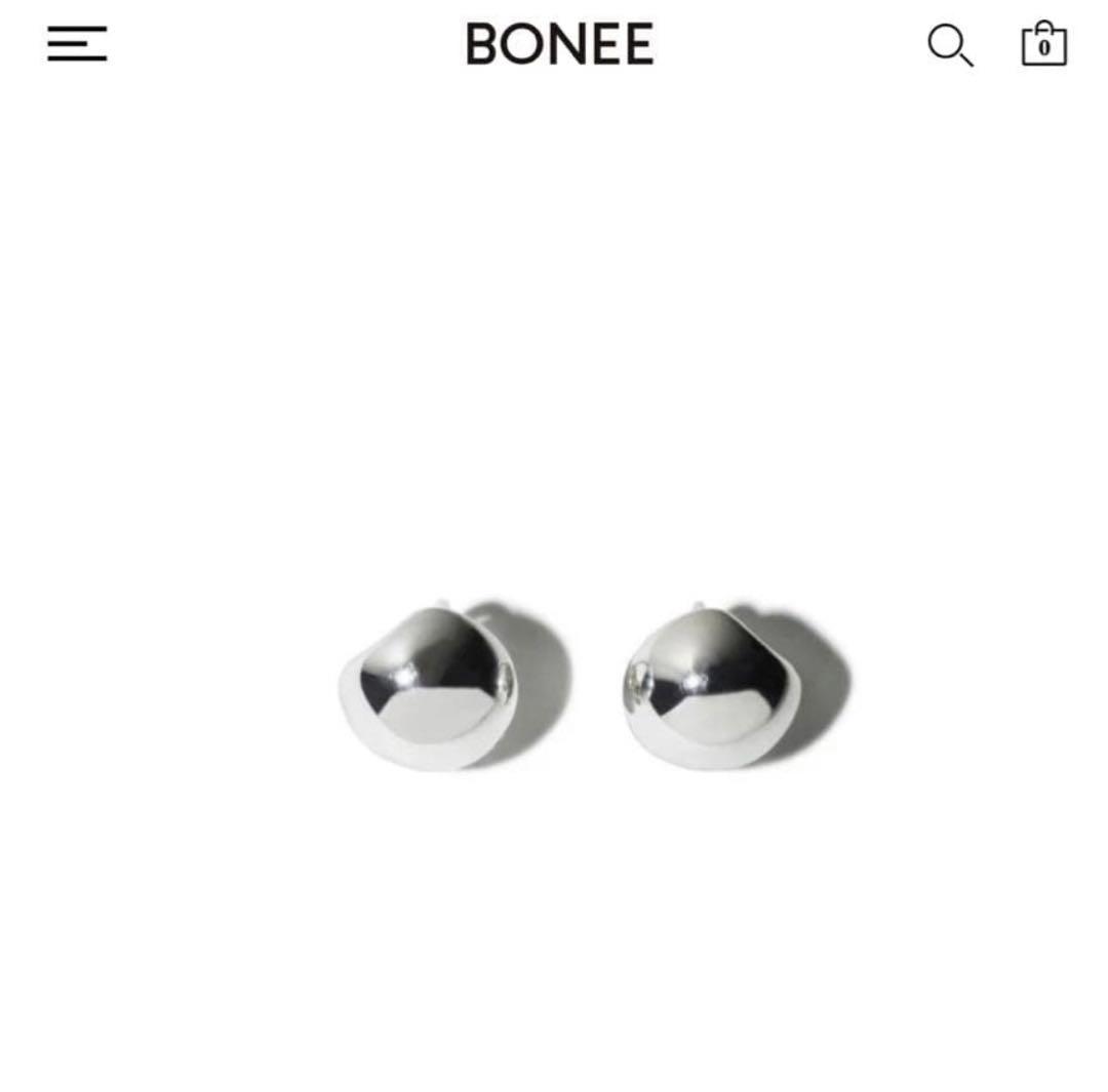 BONEEピアス