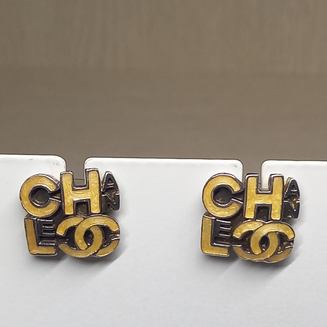 シャネル ピアス 00T シルバー×ベージュ系 ロゴ ココマーク ヴィンテージ