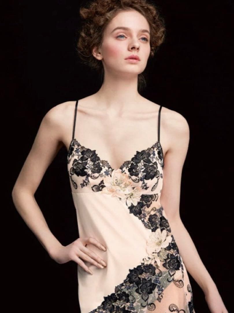 サルート♡今季新作完売 キャミソール *新品未使用