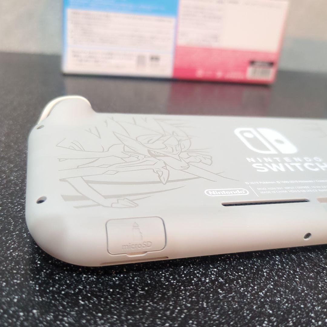 美品 ニンテンドースイッチ ライト ザシアン・ザマゼンタ 剣盾 バージョン