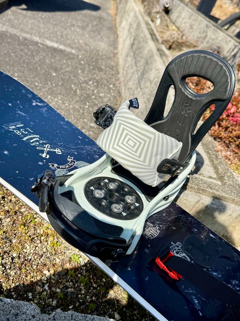 FLUX PR スノーボードバインディング ホワイト/ブラック