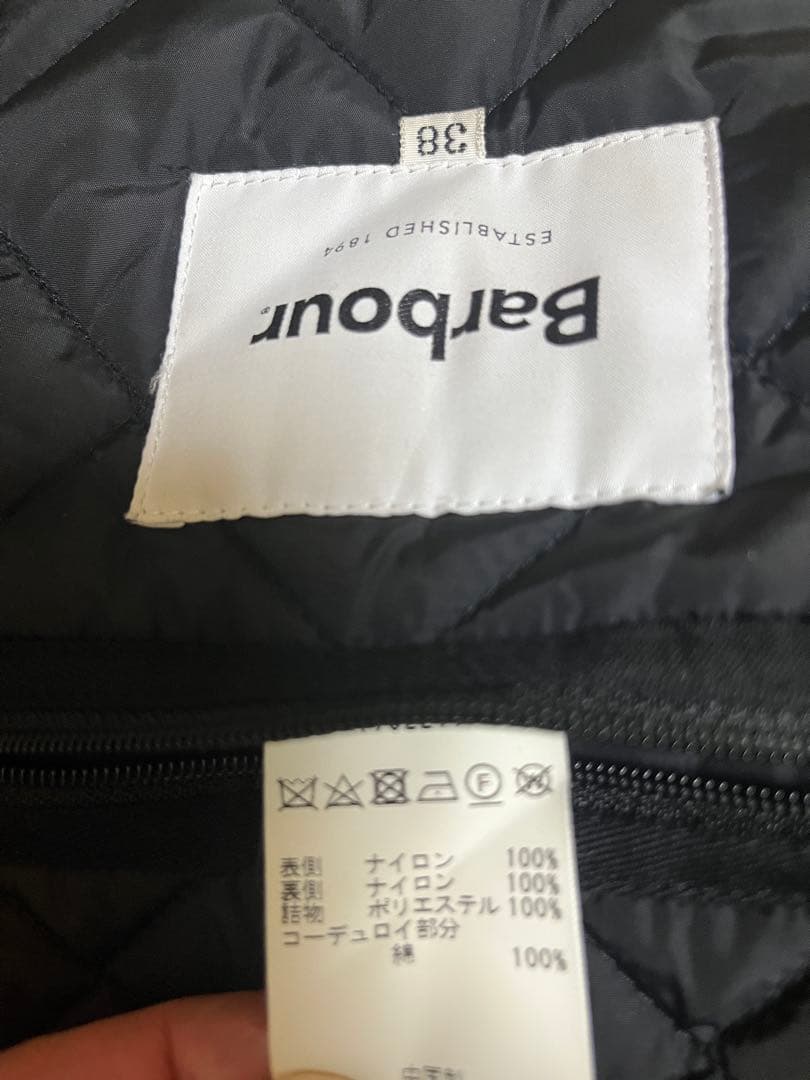 Barbour キルティング コート　ピンバッジ付き