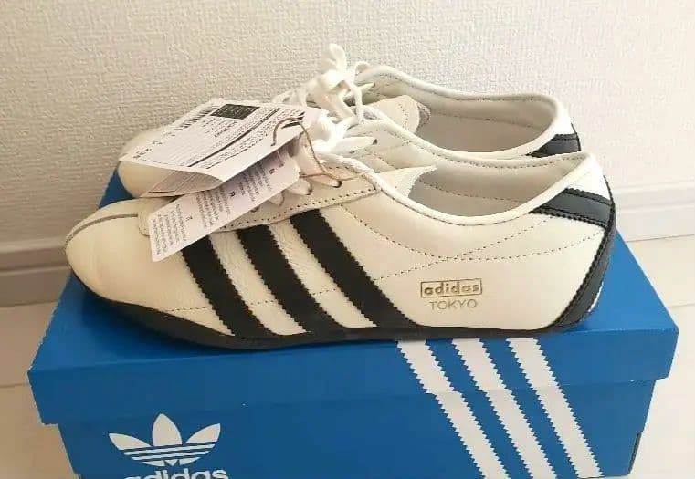 まもなく販売終了‼️ adidas Tokyo スニーカー タグ箱付き