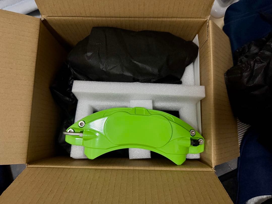 リザルトジャパン　キャリパーカバー Result Japan