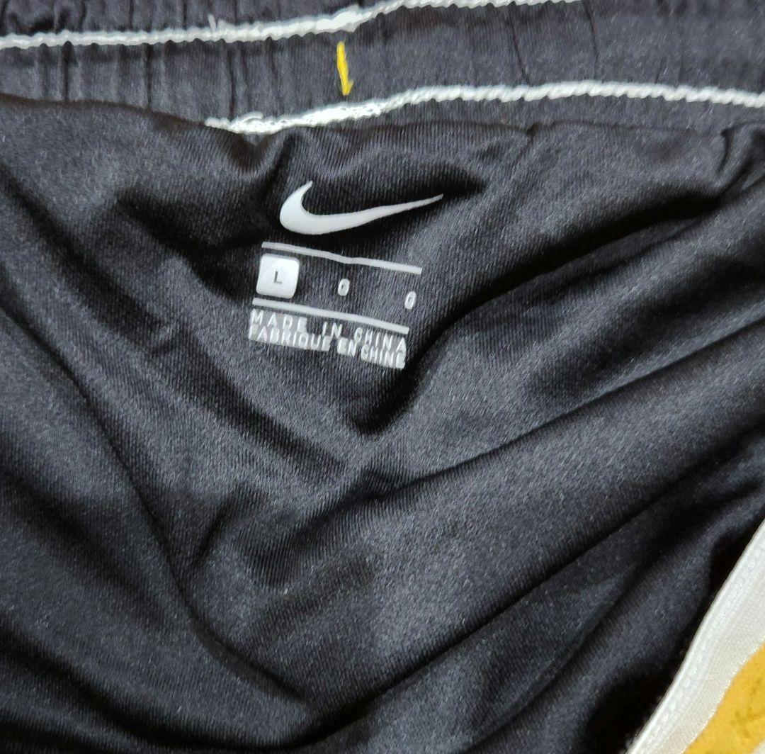 m*t様 GYAKUSOU フード付きウィンドブレーカー 黒/黄