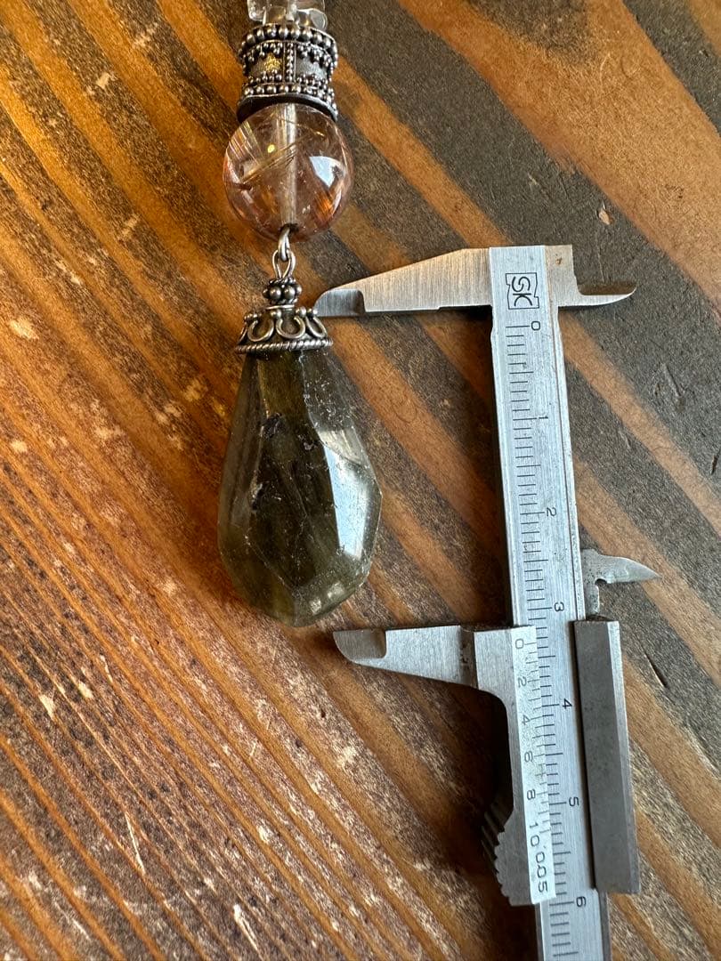 【ハンドメイド 】願いを叶えるラブラドライト &ガーデンクォーツルチルネックレス