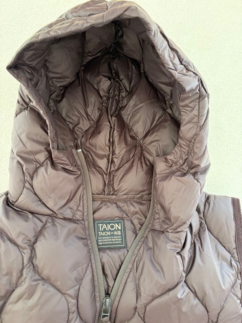 FRAMeWORK×TAION/タイオン 別注フードビブス付きブルゾン　ブラウン